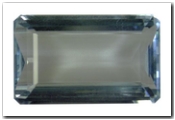 Aigue-marine rectangle pans coupés de 38,46 carat