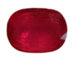 Rubis ovale de 1,39 carat
