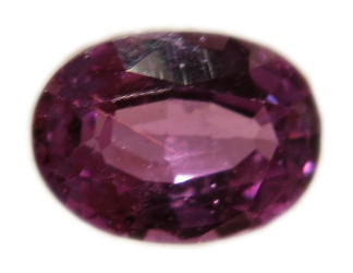 Saphir de couleur ovale de 1,26 carat