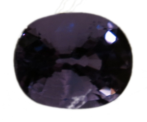 Saphir de couleur coussin de 2,02 carat